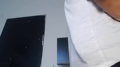 lucianluciano online show from July 13, 4:43 pm