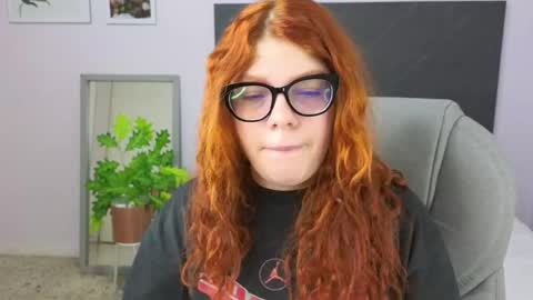 Lucie   online show from January 7, 7:38 pm