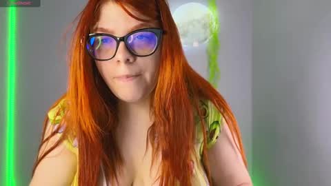 Lucie   online show from February 10, 7:49 pm