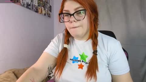 Lucie   online show from February 26, 7:49 pm