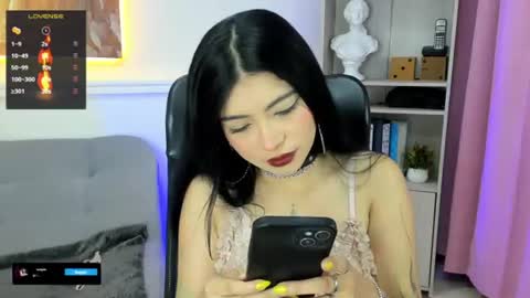 Snapshot of lucifer_dauhgter chatting on June 24, 8:52 pm Lucy online show from June 24, 8:52 pm