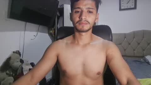 Snapshot of lucifferr_ chatting on May 13, 3:59 am leonel online show from May 13, 3:59 am
