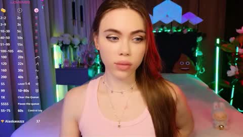 MimiFors online show from December 14, 4:45 pm