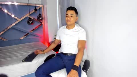 Leo online show from November 27, 11:45 am