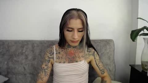 luciiana online show from March 5, 4:03 pm