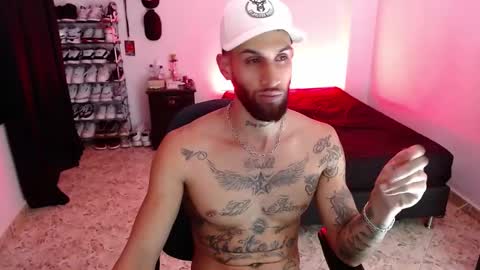 Snapshot of luciifer_hills chatting on December 10, 6:38 pm luciifer_hills online show from December 10, 6:38 pm