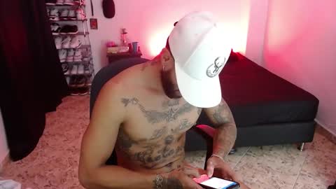 Snapshot of luciifer_hills chatting on December 17, 8:54 pm luciifer_hills online show from December 17, 8:54 pm