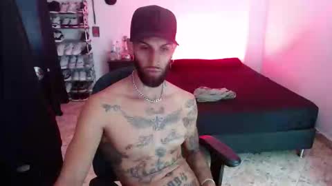 Snapshot of luciifer_hills chatting on December 21, 6:12 pm luciifer_hills online show from December 21, 6:12 pm