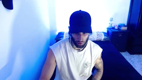 Snapshot of luciifer_hills chatting on November 18, 2:54 pm luciifer_hills online show from November 18, 2:54 pm