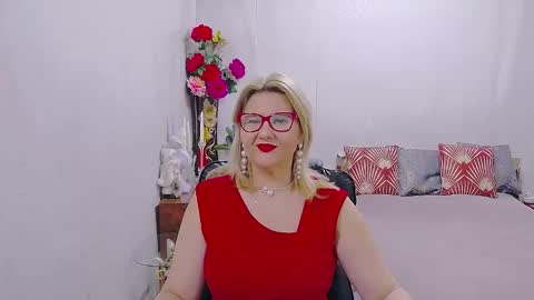 Lucille Fenly online show from January 17, 1:32 am