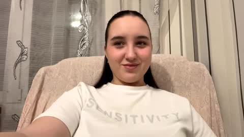 Snapshot of lucindapano chatting on December 13, 9:53 pm Sofia online show from December 13, 9:53 pm