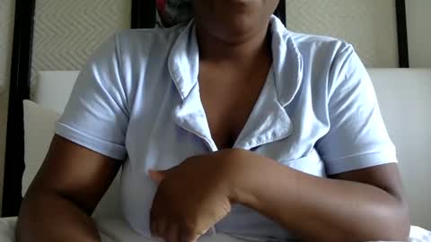 Kyla online show from February 21, 3:32 pm