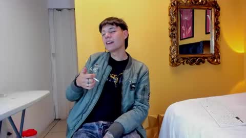 luckk_ online show from July 15, 5:02 am