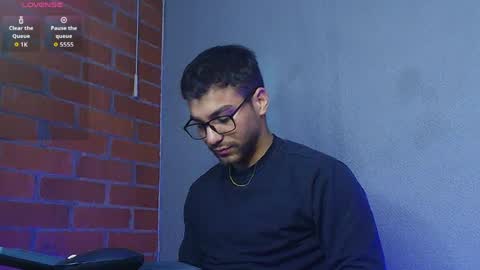 lucky_blessed online show from April 22, 4:04 am