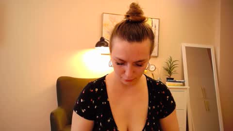 Snapshot of lucky_foryou_baby chatting on January 13, 10:36 am lucky_foryou_baby online show from January 13, 10:36 am