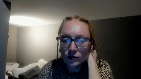 lucky_licky20 online show from March 14, 7:08 pm