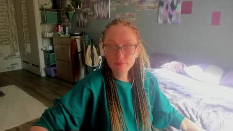lucky_licky20 online show from May 31, 2:09 am