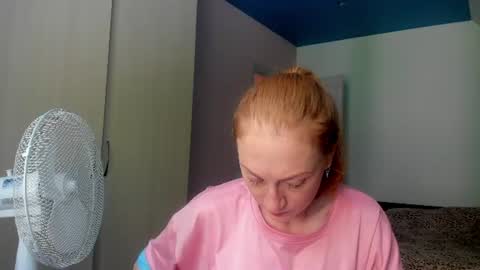 lucky_licky20 online show from July 12, 2:24 am