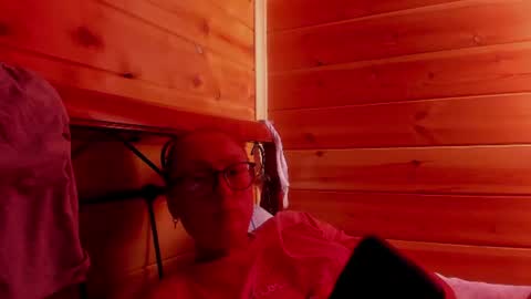 lucky_licky20 online show from July 17, 2:51 am
