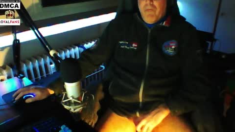 Snapshot of luckyfreak1 chatting on January 31, 10:10 pm call me Stefan online show from January 31, 10:10 pm