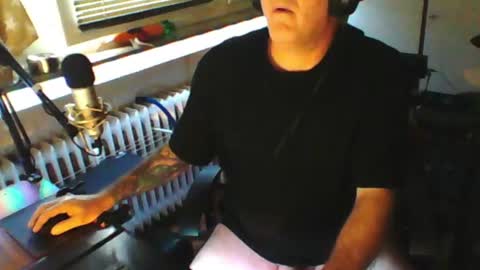 Snapshot of luckyfreak1 chatting on July 11, 7:05 pm call me Stefan online show from July 11, 7:05 pm