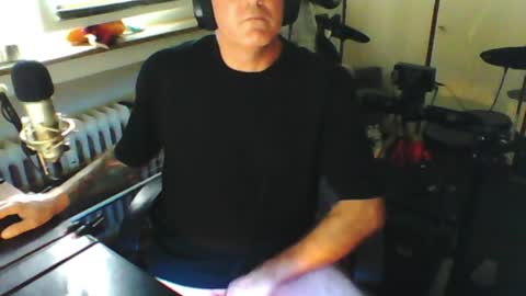 Snapshot of luckyfreak1 chatting on July 19, 5:27 pm call me Stefan online show from July 19, 5:27 pm
