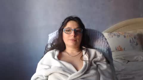 luckylinda23 online show from December 19, 12:23 pm