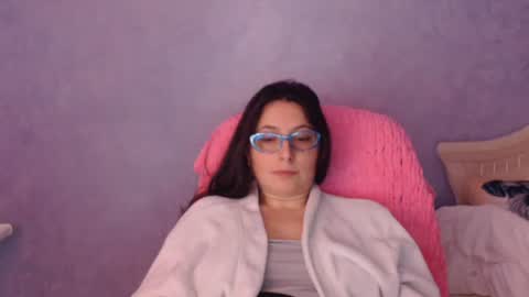 luckylinda23 online show from February 28, 11:17 pm