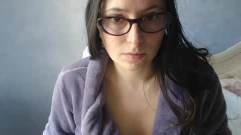 Snapshot of luckylinda23 chatting on April 19, 9:52 am luckylinda23 online show from April 19, 9:52 am