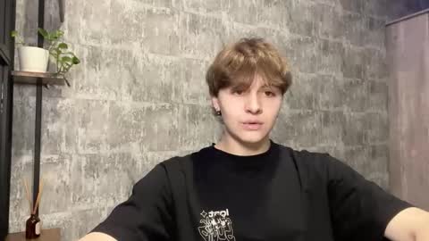 Ricky online show from February 15, 9:33 pm