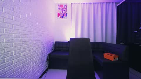 Snapshot of luckysam6 chatting on December 12, 11:25 pm SAMMY online show from December 12, 11:25 pm