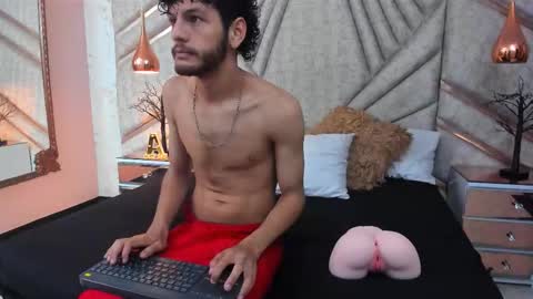 Snapshot of luckysamer chatting on February 22, 12:15 pm LuckySame online show from February 22, 12:15 pm