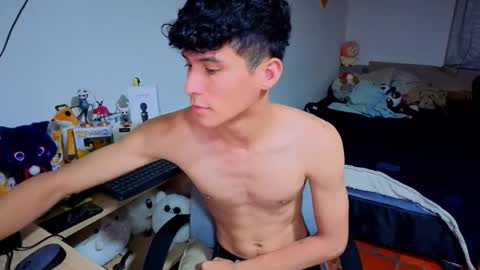 Lu Independent Model online show from November 14, 1:15 am