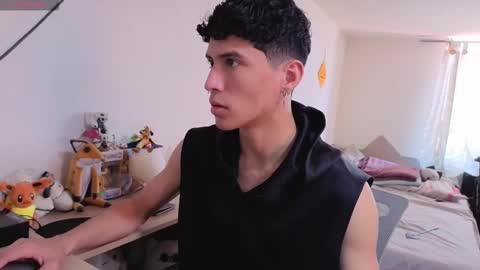 Lu Independent Model online show from March 20, 3:17 pm