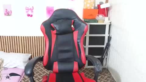 lucsin online show from April 19, 9:30 am