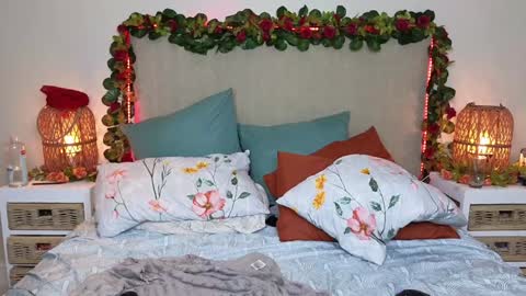 Lucy online show from January 26, 9:07 pm