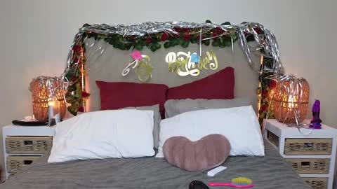 Lucy online show from February 19, 9:14 pm