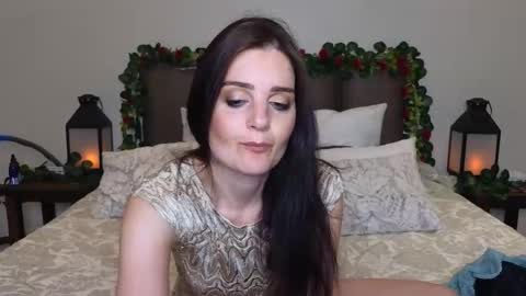 Lucy online show from November 29, 10:13 pm