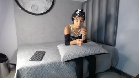 Snapshot of lucy__23 chatting on September 12, 10:54 pm online show from September 12, 10:54 pm
