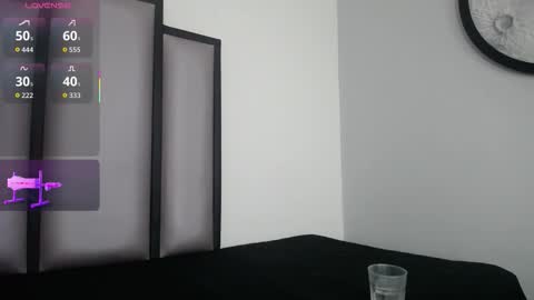 Snapshot of lucy__23 chatting on October 12, 4:33 am online show from October 12, 4:33 am