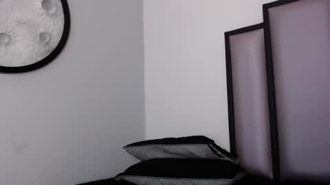   online show from November 13, 5:17 am