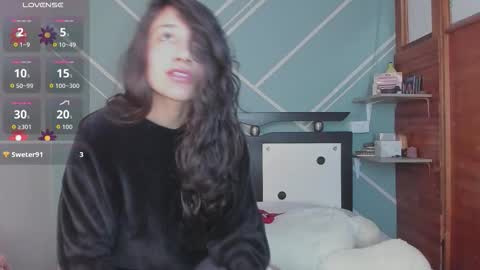 Snapshot of lucy_bluesea chatting on October 5, 1:59 am Lucy Herrera online show from October 5, 1:59 am