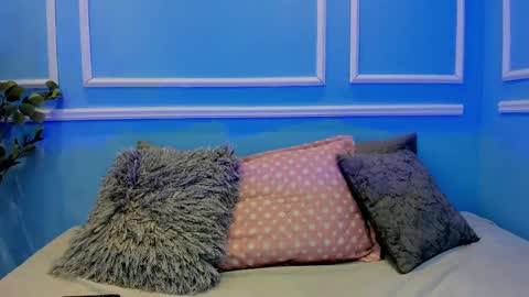 lucy_canel online show from September 29, 11:37 am