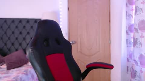 Snapshot of lucy_chanel chatting on January 5, 9:36 pm lucy online show from January 5, 9:36 pm