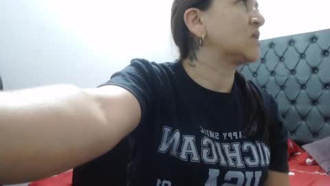 Snapshot of lucy_chanel chatting on February 9, 8:56 pm lucy online show from February 9, 8:56 pm