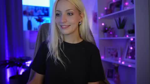 Cutie Lucy online show from July 17, 6:02 pm