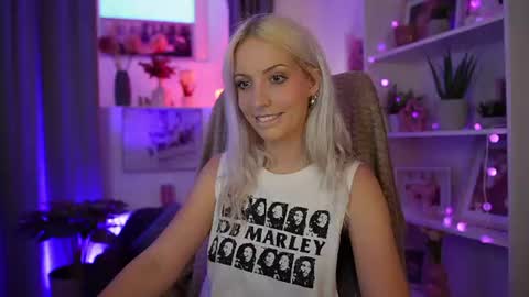 Cutie Lucy online show from July 22, 6:11 pm