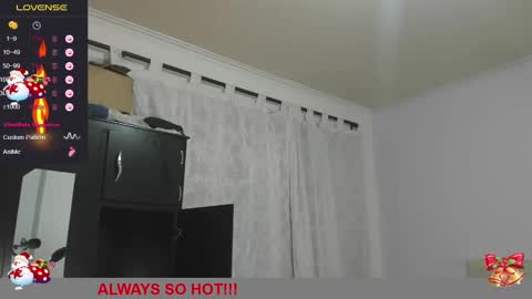 Snapshot of lucy_hot77 chatting on January 3, 3:16 am Lucia online show from January 3, 3:16 am