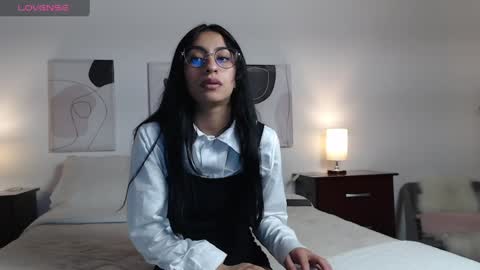 Snapshot of lucy_joi chatting on January 31, 1:43 am Luciana online show from January 31, 1:43 am