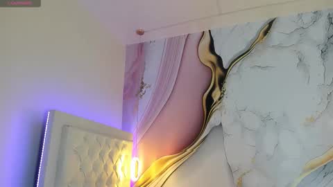 Lucy online show from November 24, 11:54 am